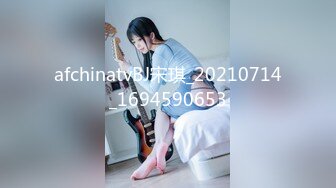 STP34515 【一线天嫩妹】只有几根毛，奶粉穴粉，放尿，足交，舔穴，吹箫，道具自慰，小小年纪样样精通