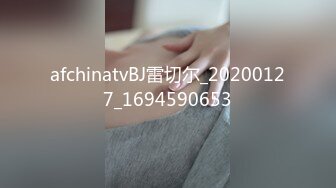 【新片速遞】 ❤️极品反差婊❤️DOM黑宫❤️网吧内一边看片，一边有song老师口交吞精，侧面露脸，极品神颜！[317.03M/MP4/00:07:12]