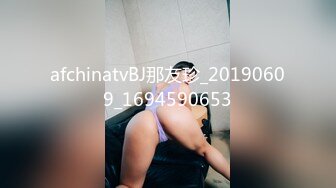 【自整理】练习瑜伽的苗条少女把紧身裤剪个破洞做一字马劈叉，这下不勒小逼了！【203V】 (140)