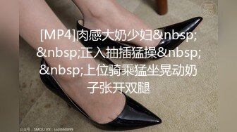 户外嫖妓偷拍第一人《表哥站街女探花》简陋平房搭讪正在洗东西的高大漂亮站街妹吃快餐