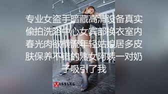 大萌眼可爱女神，和几位姐妹在K歌被拉到厕所里搞