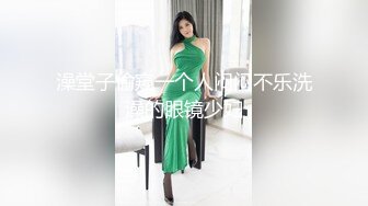 《震撼福利 超强 乱伦》原创大神趁着爸爸不在家把喝醉的40岁小后妈给肏了，以为她不知道，结果骚后妈居然主动又强上我