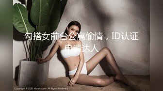 厕所偷窥马尾黄衣美女