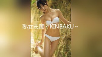 《魔手☛外购☀️极品CP》美女如云商场女_厕逼脸同框正面偸拍超多年轻小姐姐小少妇方便，牛仔短裤美少女的干净白虎逼简直太顶了 (2)